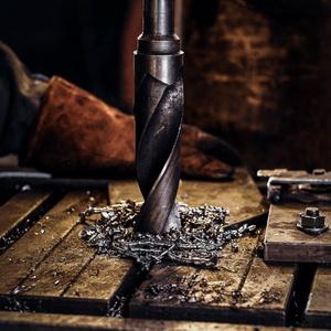 busenje-rupe-velikom-burgijom